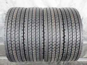 295/80R22.5 153/150J ブリヂストン BRIDGESTONE 冬 W900 新品 4本セット スタッドレスタイヤ 2022年製 日本製 295/80/22.5 295/80-22.5