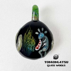 送料無料 TOMOMATSU GLASS WORKS/ガラスペンダントトップ/ココペリ/インディアン/五穀豊穣/子宝/幸運/フルートプレイヤー/ガラス細工