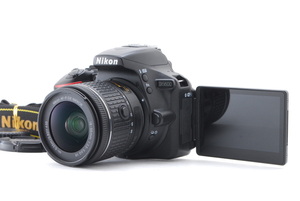 Nikon ニコン D5600 レンズキット 新品SD32GB付き