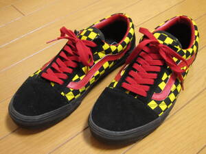 VANS★スエードスニーカー 28.5cm チェック 色ブラック/イエロー/レッド 黒/黄/赤 チェッカー柄 数回履いただけの中古美品 送料無料