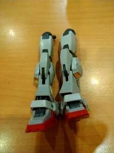 部位　脚部　RG 1/144 RX-178 ガンダムMk-II（エゥーゴ仕様）ジャンク　部品とり　ｍオング2