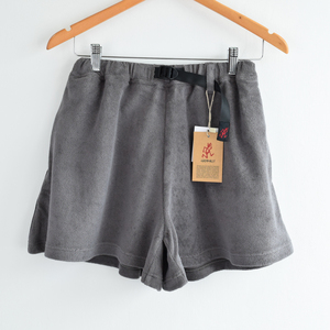 新品 GRAMICCI グラミチ PILE FLARE SHORTS フレア シルエット ショーツ ハーフ パンツ　S　管理番号F448Q6941　グレー