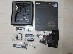 ASRock Z690 Taichi LGA170