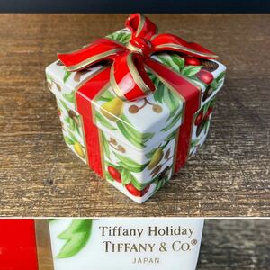 美品 Tiffany&Co. ティファニー ホリデー 陶器製 小物入れ アクセサリー ケース クリスマス プレゼント ボックス 置物 希少 zy-2