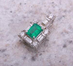 《質屋出品》k18WG★天然エメラルド0.39ct+ダイアペンダントトップ★C-3547