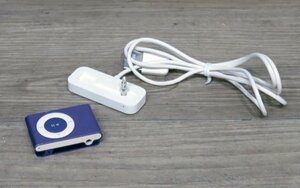 ★≪中古品≫iPod shuffle 1G A1204 紫[t23051124]