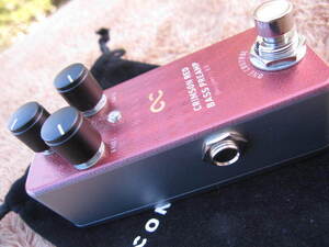 ☆使ってください。One Control　CRIMSON RED BASS PREAMP　ベースプリアンプ 中古☆