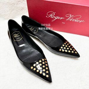 ロジェヴィヴィエ Roger Vivier スタッズ フラット シューズ パンプス 靴 ポインテッドトゥ パテント レザー ブラック 黒 40 約26cm