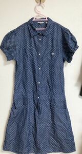 美品★GUESS 着心地よくおしゃれなデニムワンピース　水玉キュート