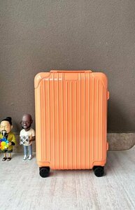 RIMOWA リモワ ESSENTIAL Cabin 機内持ち込み用スーツケース スーツケース 21インチ 36リットル オレンジ 中古 TJ 1