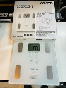 OMRON (オムロン) 体重体組成計 カラダスキャン HBF-214-W ホワイト 綺麗です