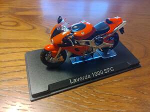 Laverda　1000　SFC　IXO 1/24　ラベルダ