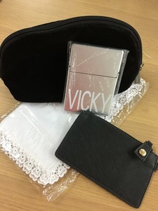 VICKY ポーチ コンパクトミラー タオルハンカチ DIANAカード入れ付き 未使用保管品★★★◎DD26