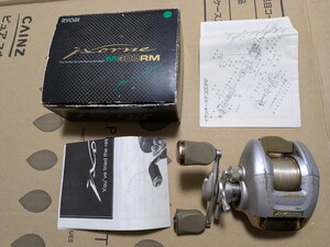 RYOBI　リョービ　イクシオーネ　M300RM ベイトリール　中古