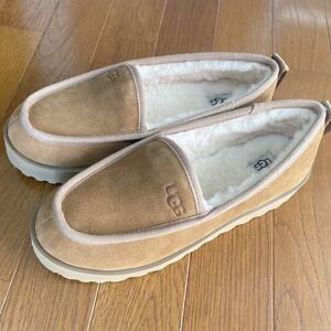 未使用　ugg モカシン　キャメル　25cm革靴 靴 シューズ 