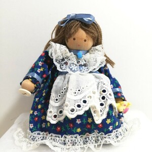 ハンドメイド 木製フェイス レース人形 吊るし飾り 人形 高さ9.3cm [ニット人形 お人形さん バッグチャーム]