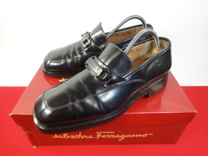 【フェラガモ】本物 FERRAGAMO 靴 24cm 黒 ガンチーニ ビットローファー スリッポン ビジネスシューズ 本革 レザー メンズ 伊製 6 EE 箱有