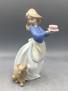 リヤドロ LLADRO 少女 犬 仔犬の誕生日 フィギュリン スペイン製 陶器 置物 Nao ナオ 1045 オブジェ