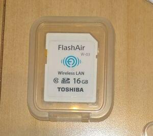 ★初期化済★東芝 Flash Air 16GB W-03★WiFi内蔵デジカメSDカード★無線LAN搭載WiFi機能付きフラッシュエアー★iPhoneやスマホに写真転送