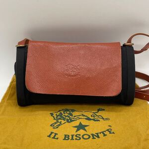 ★BN2711●IL BISONTE イルビゾンテ ショルダー バッグ フラップ 肩掛け 斜め掛け ブラウン系×ブラック ロゴ