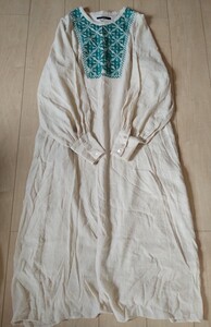 【Kastane】楊柳刺繍カフタンワンピース ぽわん袖 フリーサイズ　マキシ丈　カスタネ