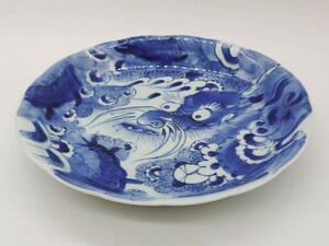 R-074988　江戸期　古伊万里　染付　龍図　約32cm　1尺皿　藍色の濃淡で表現された迫力のある大皿(輪花、和皿、和食器、一尺)(R-074988)
