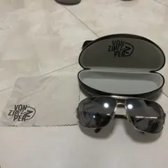 vonzipper サングラス　箱には傷あり