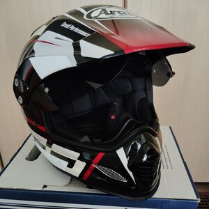 美品　Arai アライ TOUR-CROSS3 ツアークロス3 デツアー　赤　Lサイズ