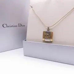 ディオール　Dior ネックレス　ゴールド　シルバー　ロゴ　スクエア