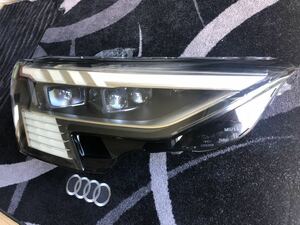 アウディ Audi A3 S3 8Y マトリクスLED 右ヘッドライト 8Y0941036A 