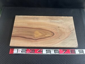 357 売り切り!!　300円　乾燥材　クス板材　長約810mm×幅約429mm×厚約43mm