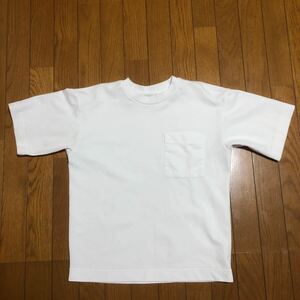 株式会社良品計画　tシャツ　美品白色送料230円 綿52％ポリエステル48％ サイズMS着丈 約61cm 胸囲 約51cm 肩幅約50cm 袖丈21cm 洗濯済み、