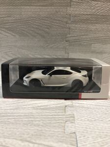 1/43 スパーク トヨタ TOYOTA 新型GR86 GAZOO Racing ミニカー クリスタルホワイトパール ディーラー特注品