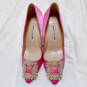 MANOLO BLAHNIK マノロブラニク　限定　ハンギシ　サテン　ピンク　パンプス パール　35ハーフ　22.5㎝　23㎝　Barbie 8㎝ヒール