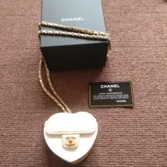 CHANELハートシェイプバッグ　ミニバッグ