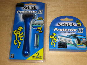 Schick protector Ⅲ / シック プロテクター スリー 3枚刃 ホルダー (替刃2コ付) ＋替刃4コ 送¥290～　　　