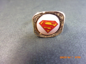 スーパーマン　Superman リング（指輪）　１９７６年の貴重品　太い指には無理ですのでコレクションに！