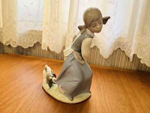 【美品】 LLADRO リヤドロ いたずら犬 女の子のドレスを引っ張る犬 4982 置物 陶器人形 女の子 犬 フィギュリン 廃盤品