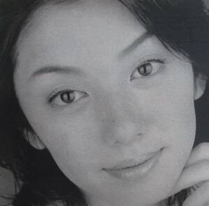 452切り抜き　国分佐智子　キツめ美人のホンワカ素顔　1998年 1P　　送料140円～