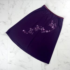 美品 MICHEL KLEIN ミッシェルクラン 花柄刺繍 膝丈フレアスカート 裏地なし レディース ボトムス 紫 パープル サイズ38*MC259