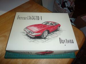 1/24　フェラーリ365GTB/4 デイトナ　クラウンモデル　Ferrari Daytona