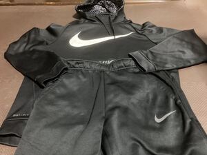 美品NIKEDRI-FIT黒、ロゴ白、ウエストロゴ入り、パンツロゴグレー、ウォーマーストレッチ上下セット　サイズＭ～XL