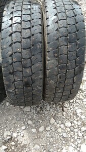 No4 中古タイヤ 205/65R16LT　 TY　デルベックス m634　送料込み 4本　トーヨー スパイク