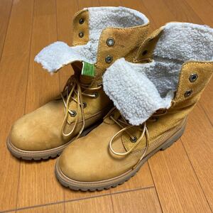 Timberlandボアブーツ