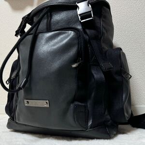 【美品】COACH コーチ トンプソン リュック バックパック カラーブロックレザー メンズ ビジネス 大容量 ブラック フラップ ロゴプレート