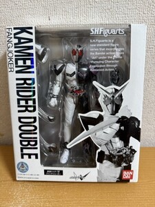 【中古美品】S.H.Figuarts　仮面ライダーW　ファングジョーカー　ダブル　バンダイ