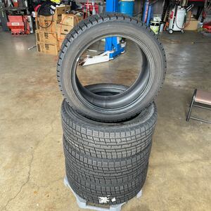 バリ山　215/50R17 スタッドレス　4本　ヨコハマタイヤ　中古タイヤ