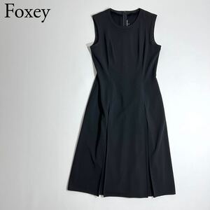 美品 FOXEY BOUTIQUE フォクシーブティック ドレス ロングワンピース フレアワンピース ボックスプリーツ ノースリーブ　ブラック 42