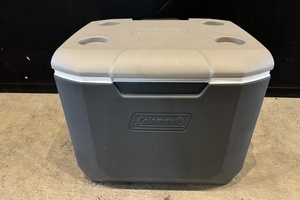 【送料無料】東京)◇Coleman コールマン COOLER 60QT WHLD AP20 LIGHT GRAY JAPAN　アルペン限定