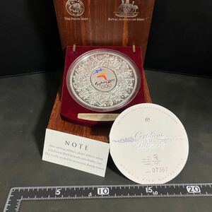 オーストラリア シドニーオリンピック2000年 30ドル銀貨 量目：1kg 純銀製999《木製ケース付》シリアルナンバー　07367 ②